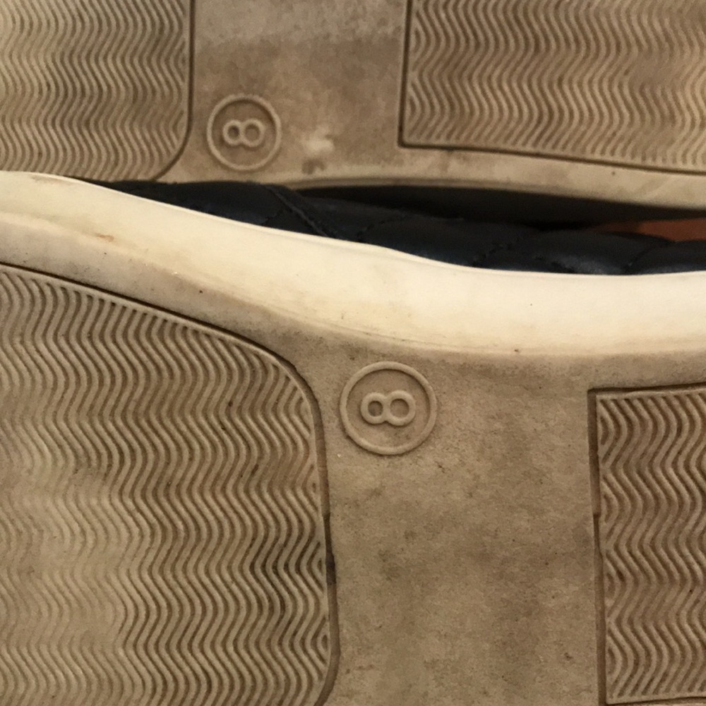 Shoes - Picture 4 of 4